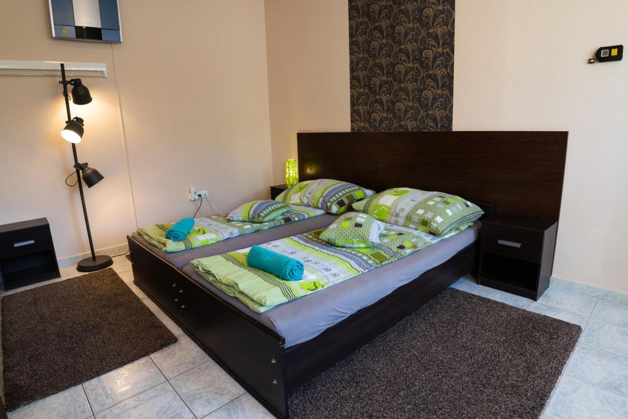 Aranyhid Vendeghaz Hotel Makó Екстериор снимка