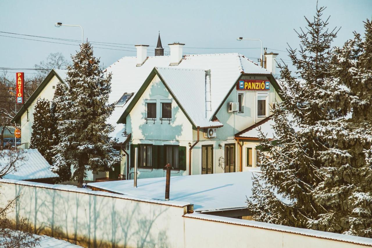 Aranyhid Vendeghaz Hotel Makó Екстериор снимка