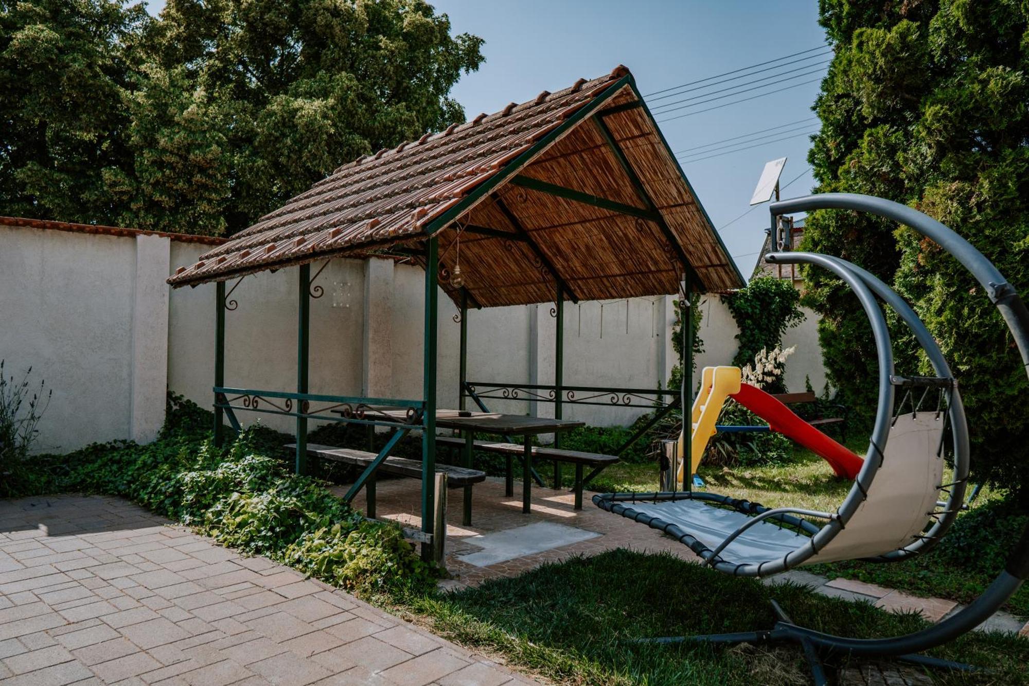 Aranyhid Vendeghaz Hotel Makó Екстериор снимка