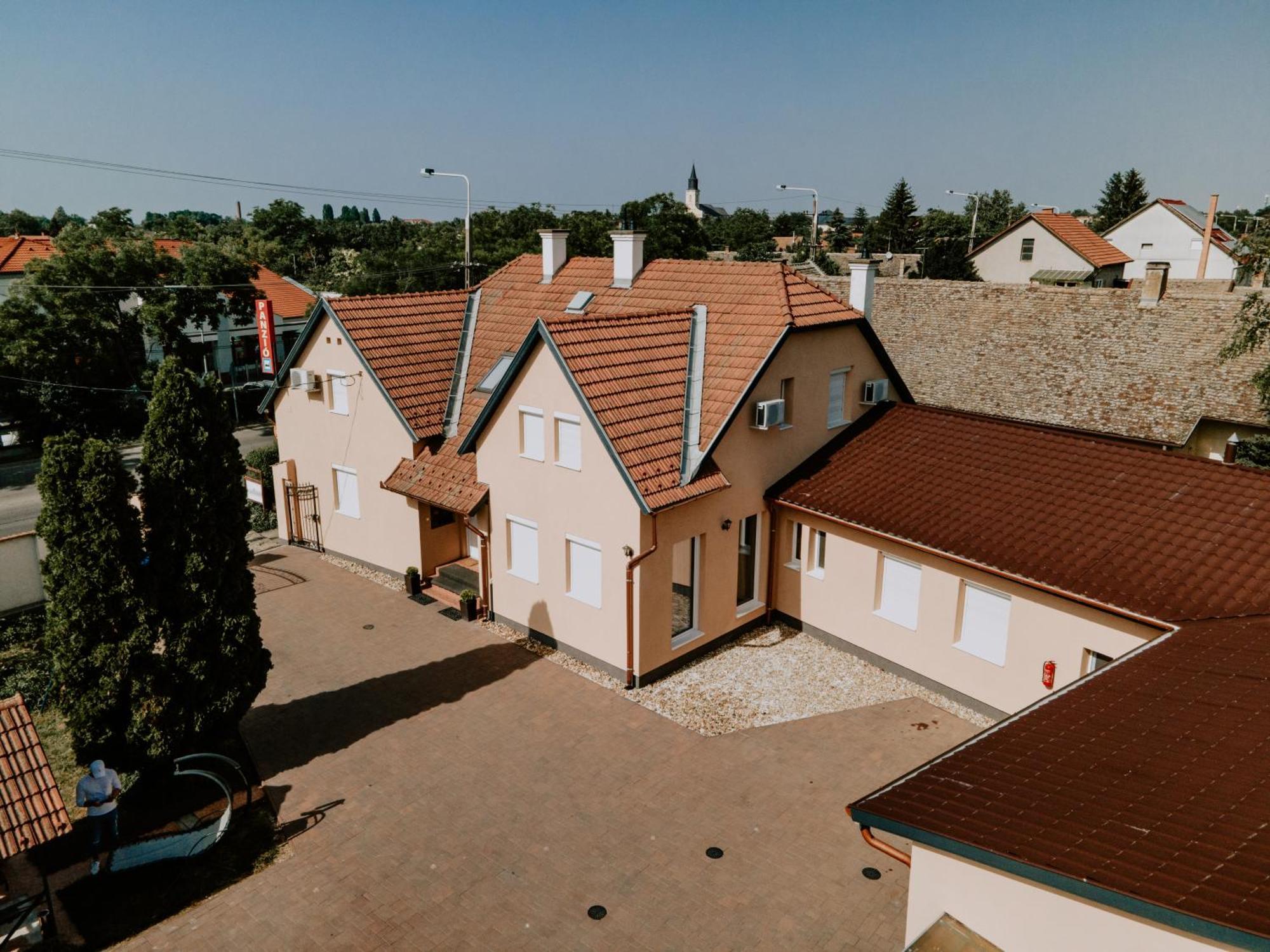 Aranyhid Vendeghaz Hotel Makó Екстериор снимка
