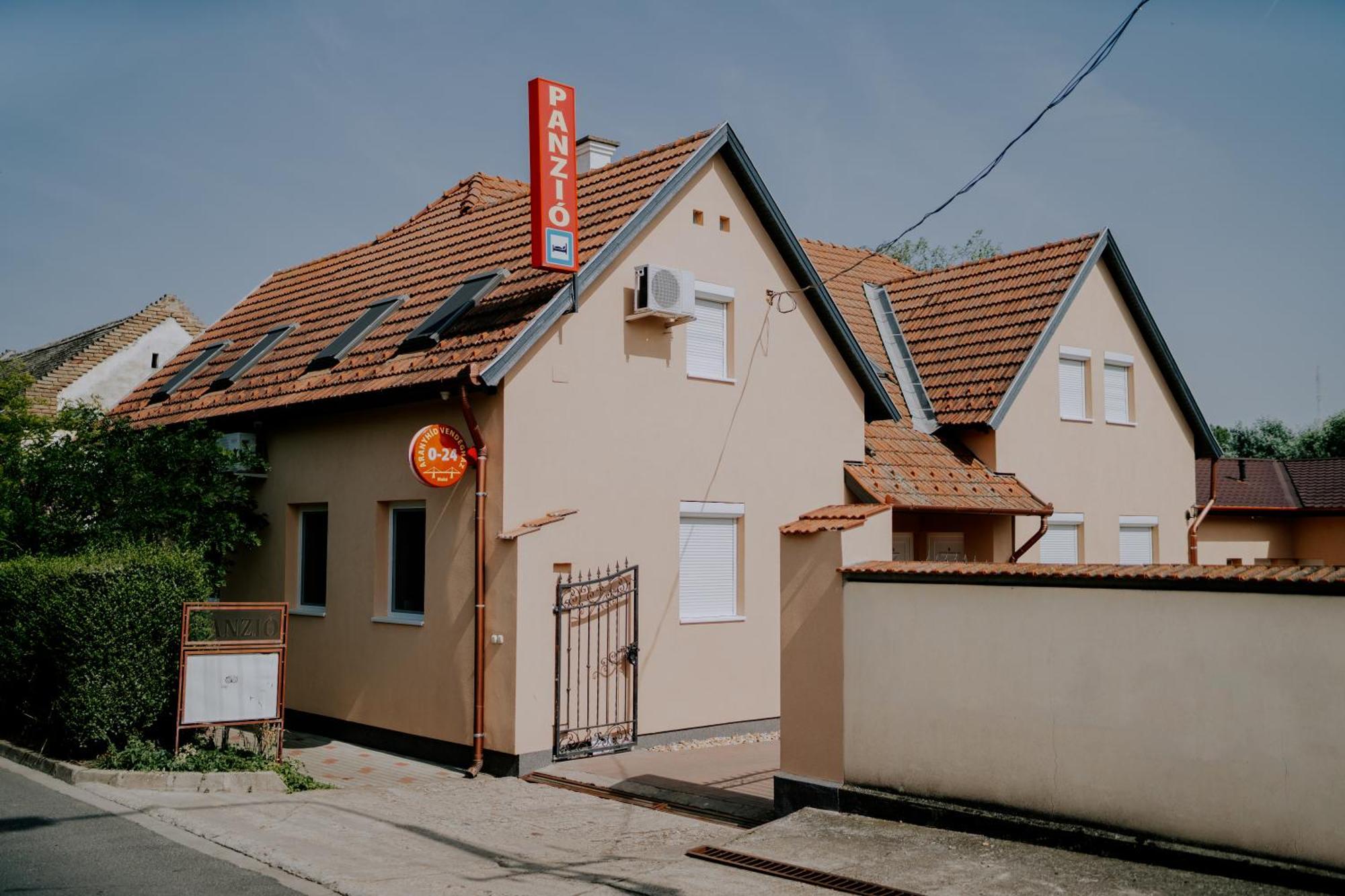 Aranyhid Vendeghaz Hotel Makó Екстериор снимка