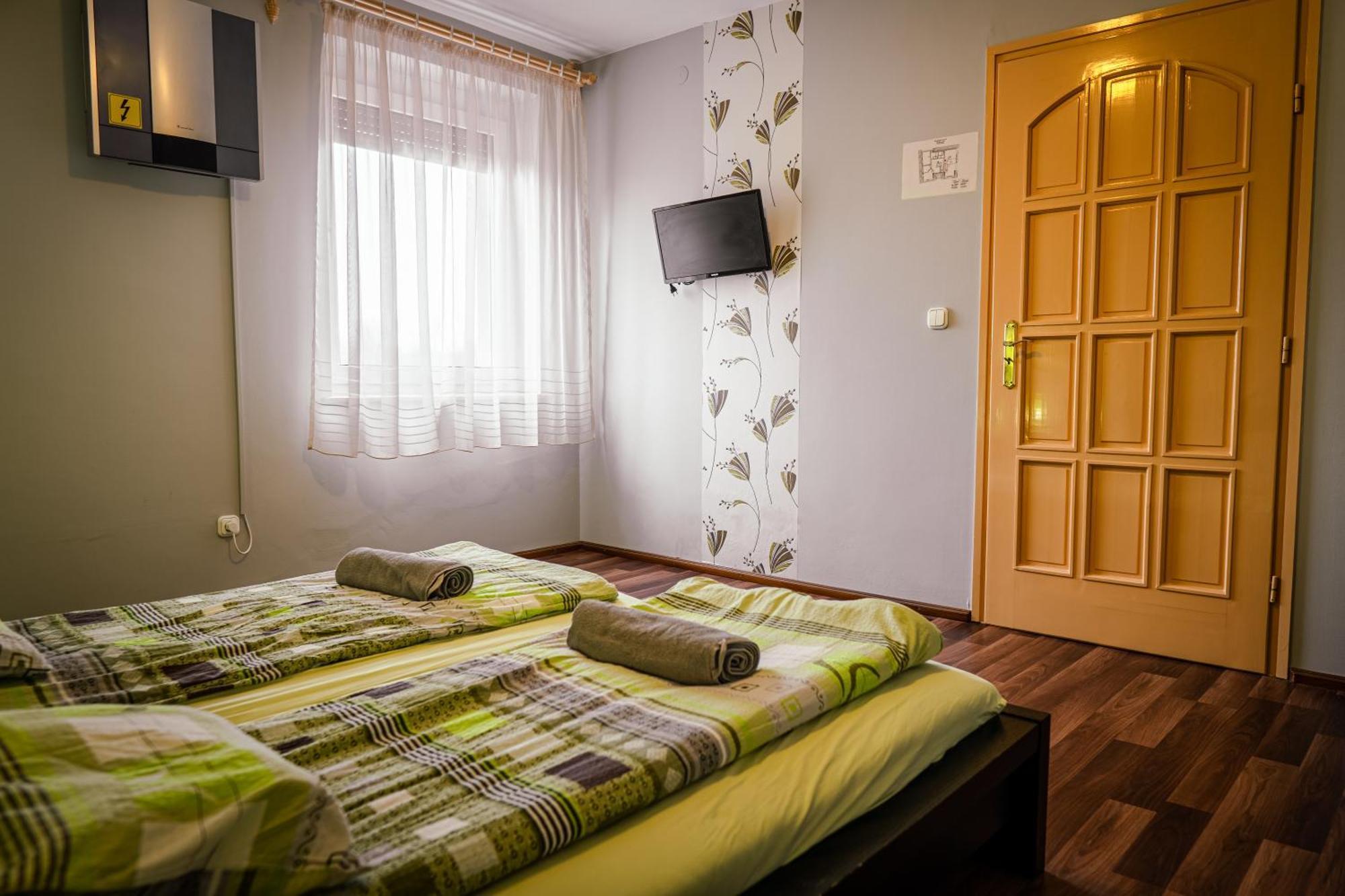 Aranyhid Vendeghaz Hotel Makó Екстериор снимка