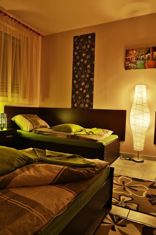 Aranyhid Vendeghaz Hotel Makó Стая снимка
