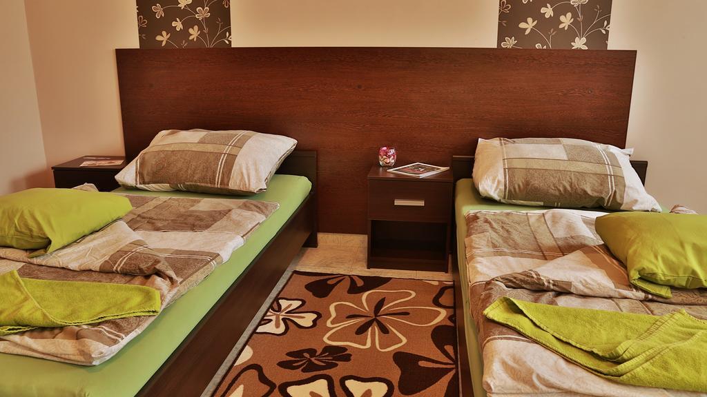 Aranyhid Vendeghaz Hotel Makó Стая снимка
